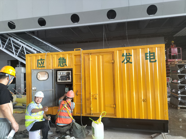 惠东怎样判断空气滤清器是否需要更换？